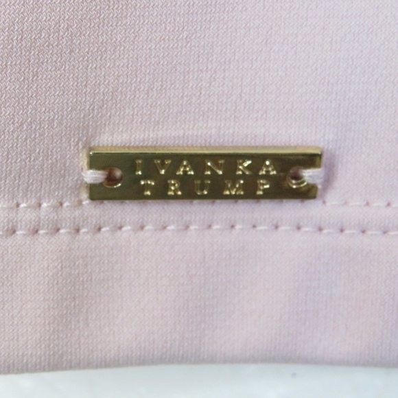 Ivanka Trump*Women's Sleeveless Flowy Pleated Boatneck Straight Hem Blouse~Small - Picture 4 of 10